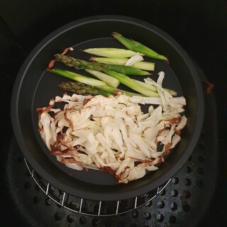 エアーフライヤーで簡単、野菜炒め